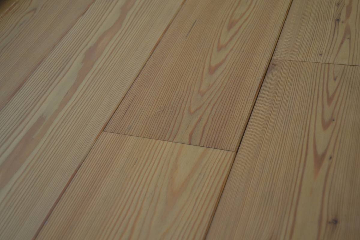 PARQUET MELEZE DE SIBERIE MASSIF Pfastatt