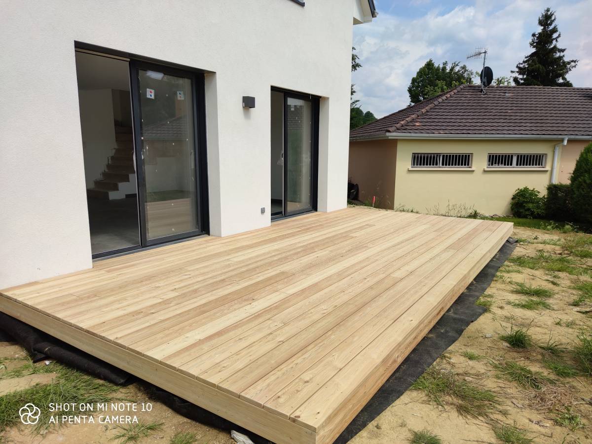 TERRASSE EN MELEZE DE SIBERIE- HAGENTHAL-LE-BAS Guebwiller 4